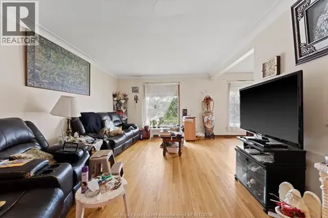 10575 Mulberry Drive Windsor ON N8R 1H7