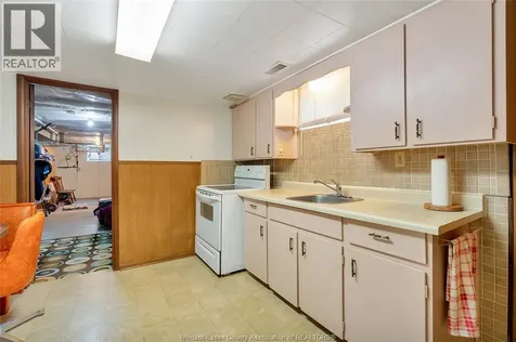1830 Randolph Avenue Windsor ON N9B 2W3