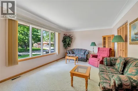 1830 Randolph Avenue Windsor ON N9B 2W3
