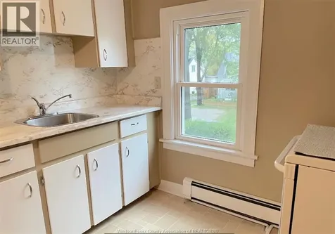 704 Bensette Windsor ON N8X 2Z1
