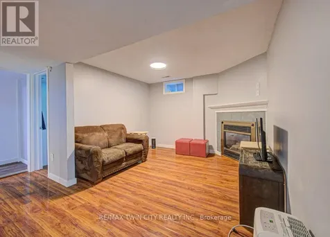 237B Thistleglen Place Waterloo ON N2T 2A6