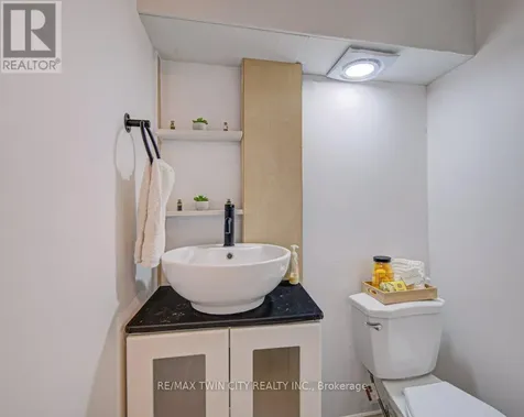 237B Thistleglen Place Waterloo ON N2T 2A6