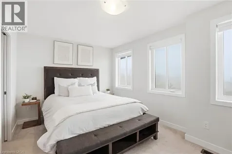 59 Markle Crescent Ancaster ON L9G 0H3