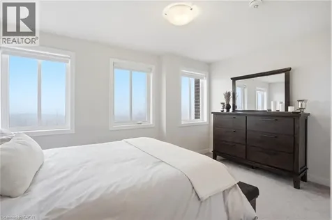59 Markle Crescent Ancaster ON L9G 0H3