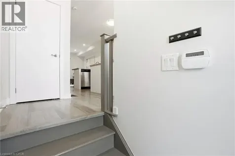 59 Markle Crescent Ancaster ON L9G 0H3