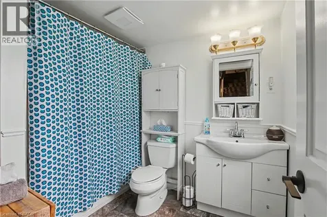 123 Norfolk Avenue Cambridge ON N1R 3V3