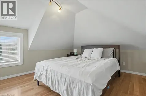 123 Norfolk Avenue Cambridge ON N1R 3V3
