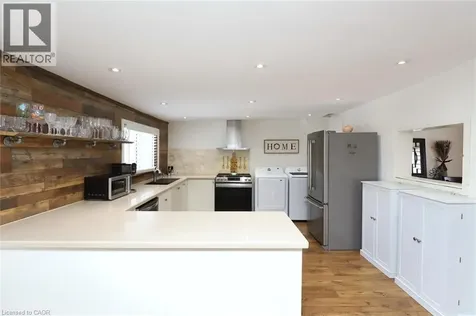 1 John Avenue Paris ON N3L 2S8