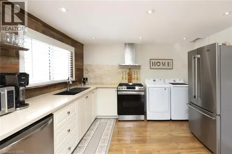 1 John Avenue Paris ON N3L 2S8
