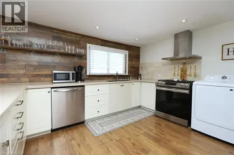 1 John Avenue Paris ON N3L 2S8