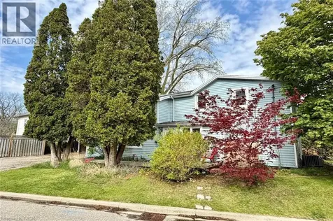 1 John Avenue Paris ON N3L 2S8