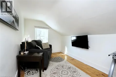 1 John Avenue Paris ON N3L 2S8