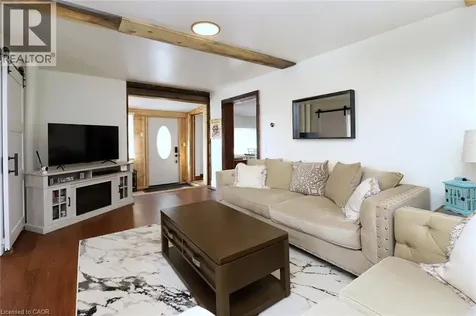 1 John Avenue Paris ON N3L 2S8