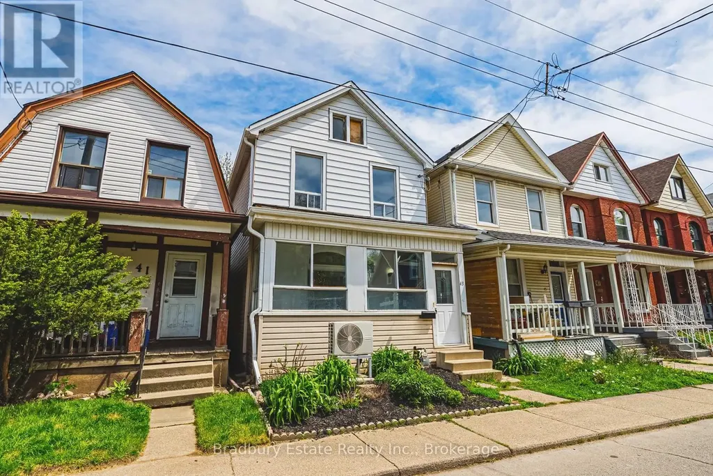 43 Harvey Street Hamilton (gibson) ON L8L 2L9