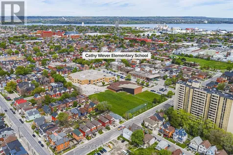43 Harvey Street Hamilton (gibson) ON L8L 2L9