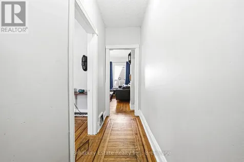 43 Harvey Street Hamilton (gibson) ON L8L 2L9