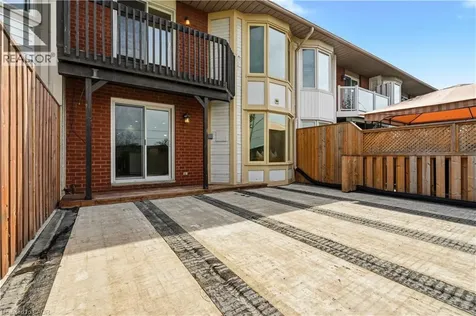 14 Harbour Drive Stoney Creek ON L8E 4Z5