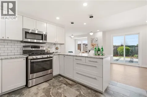 14 Harbour Drive Stoney Creek ON L8E 4Z5