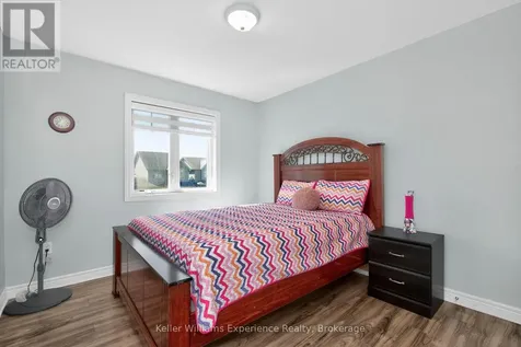 992 Cook Drive Midland ON L4R 0E4