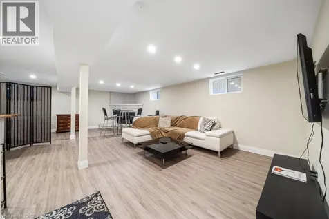 494 Ferguson Avenue North Hamilton ON L8L 4Z5