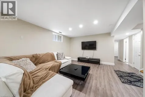 494 Ferguson Avenue North Hamilton ON L8L 4Z5