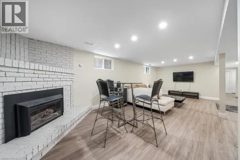 494 Ferguson Avenue North Hamilton ON L8L 4Z5