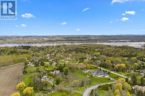1520 Royal Orchard Drive Ottawa ON K4C 1A9
