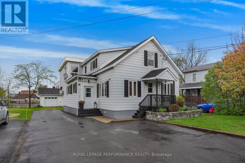 215-217 Nelson Street East Hawkesbury ON K6A 1L6
