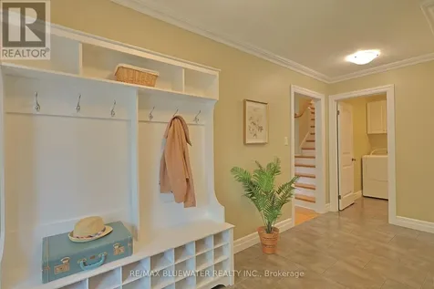 6436 Robert Avenue Lambton Shores ON N0N 1J2