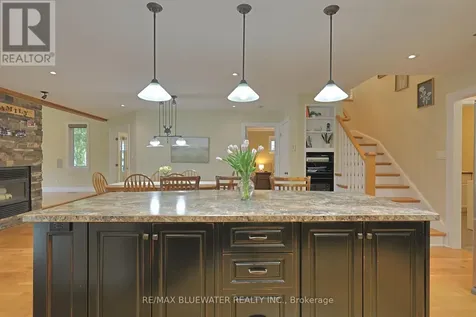 6436 Robert Avenue Lambton Shores ON N0N 1J2