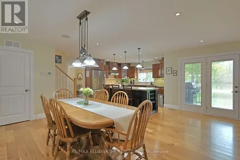 6436 Robert Avenue Lambton Shores ON N0N 1J2