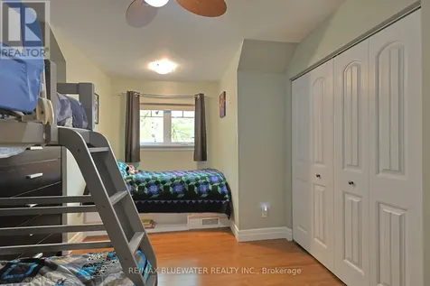 6436 Robert Avenue Lambton Shores ON N0N 1J2