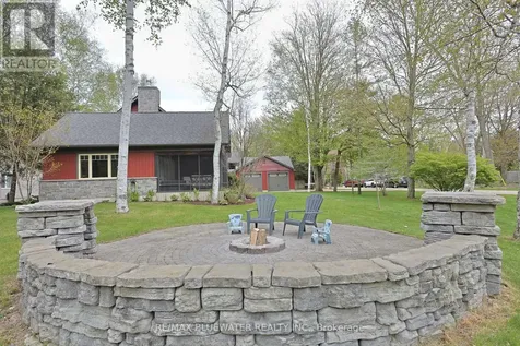 6436 Robert Avenue Lambton Shores ON N0N 1J2