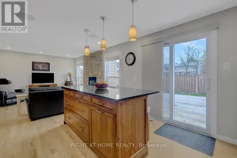 1899 Rosewind Court Ottawa ON K1C 7E3