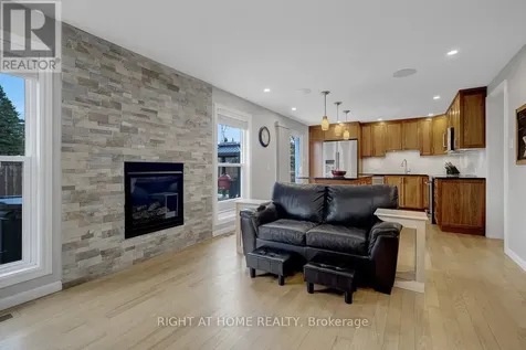 1899 Rosewind Court Ottawa ON K1C 7E3