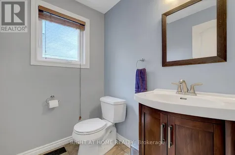 1899 Rosewind Court Ottawa ON K1C 7E3