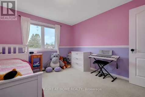 1899 Rosewind Court Ottawa ON K1C 7E3