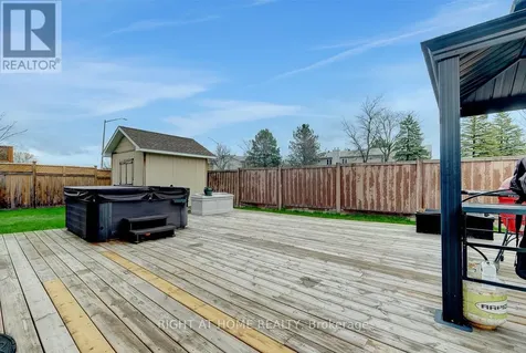 1899 Rosewind Court Ottawa ON K1C 7E3