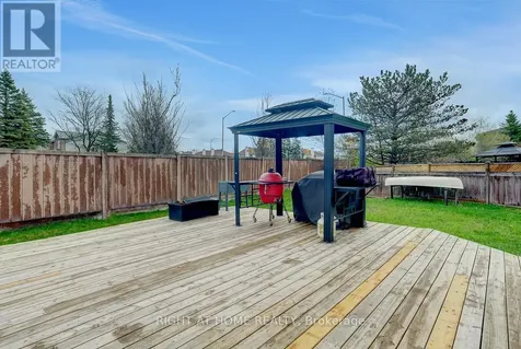 1899 Rosewind Court Ottawa ON K1C 7E3