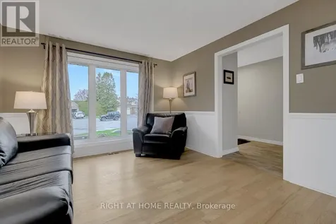 1899 Rosewind Court Ottawa ON K1C 7E3