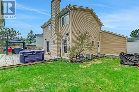 1899 Rosewind Court Ottawa ON K1C 7E3