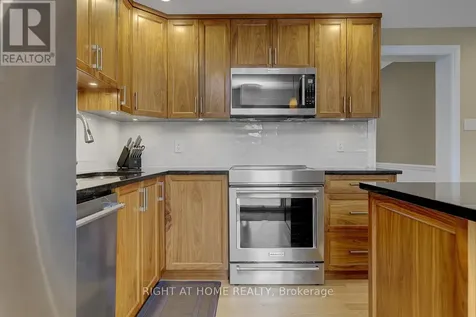 1899 Rosewind Court Ottawa ON K1C 7E3