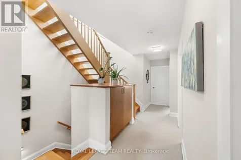 649 Churchill Avenue North Ottawa ON K1Z 5G2