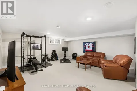 649 Churchill Avenue North Ottawa ON K1Z 5G2