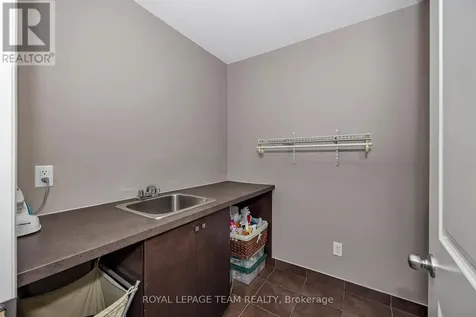 248 Meadowlilly Road Ottawa ON K1T 0H4