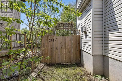 248 Meadowlilly Road Ottawa ON K1T 0H4