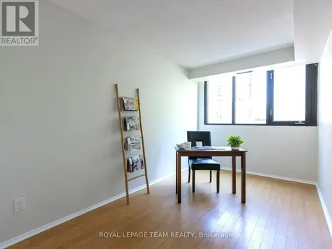 200 Bay Street Ottawa ON K1R 7W8