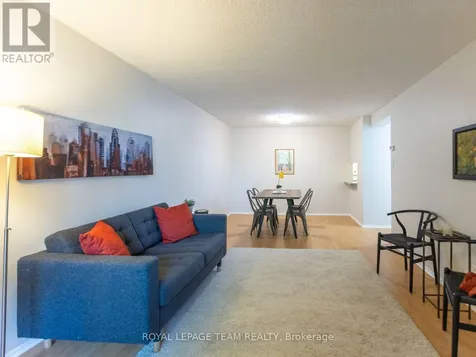 200 Bay Street Ottawa ON K1R 7W8