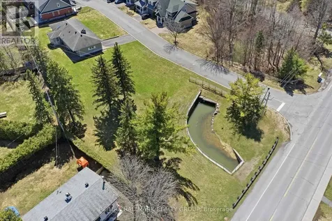 68 Corkstown Road Ottawa ON K2H 5B5