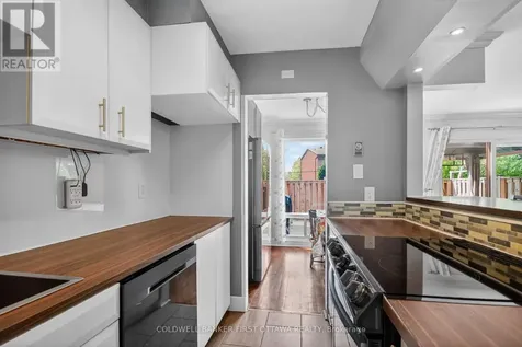 8 Arnold Drive Ottawa ON K2H 6V9